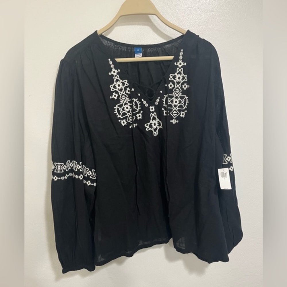 OLD NAVY Lace-Up Embroidered Blouse size- XL